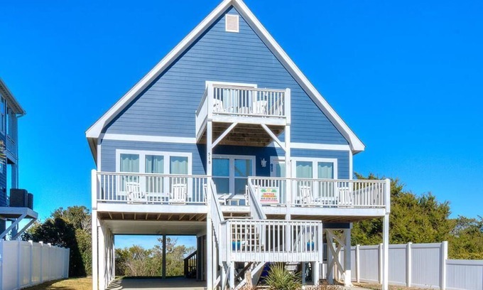 Caswell Beach House | Beautiful 3BR/2BA House, 2nd Row with ocean & icw views, Dog Friendly, Sleeps 10