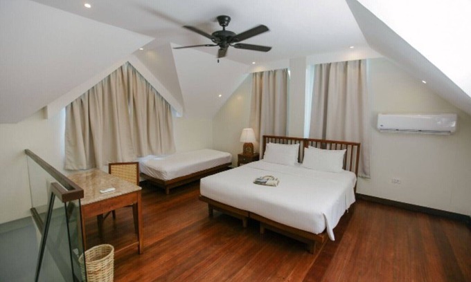 Taytay Cottage | Beautiful 5 Star Loft Water Cottage with Sea Views on Apulit Island Resort, El Nido Cottage 1002