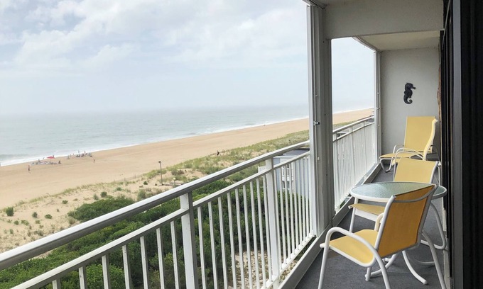 Fenwick Island Condo | Beautiful 5th Floor Direct Oceanfront Fenwick Tower Penthouse - Fall Getaways!