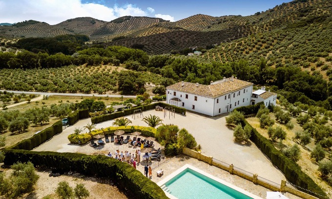 Las Lagunillas Cottage | Beautiful Andalusian house located between olive groves. Up to 30+ people