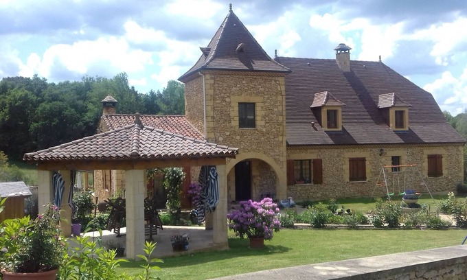 Sagelat House | Beautiful and large country house in the heart of the black Périgord