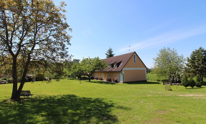 Rabyne Apartment | Beautiful apartment for 5 guests with WIFI, patio, pets allowed and panoramic view