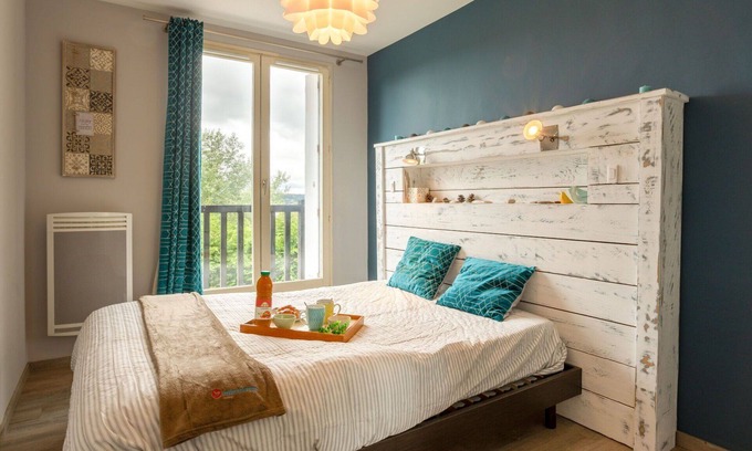 Benerville-sur-Mer Apartment | Beautiful apartment for 4 people with WIFI, TV and balcony