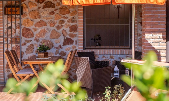 La Pesta House | Beautiful apartment in villa for 2 people with A/C, WIFI, TV, terrace and pets allowed
