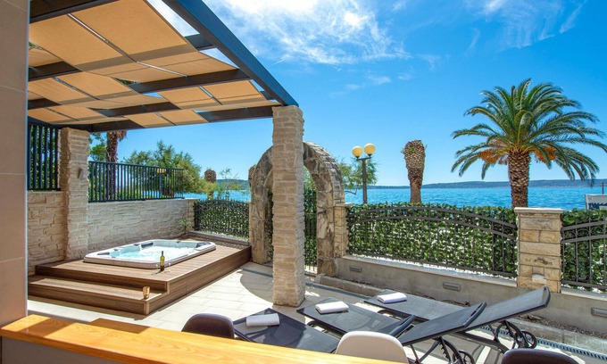 Kastel Gomilica Apartment | Beautiful apartment in Kastel Gomilica