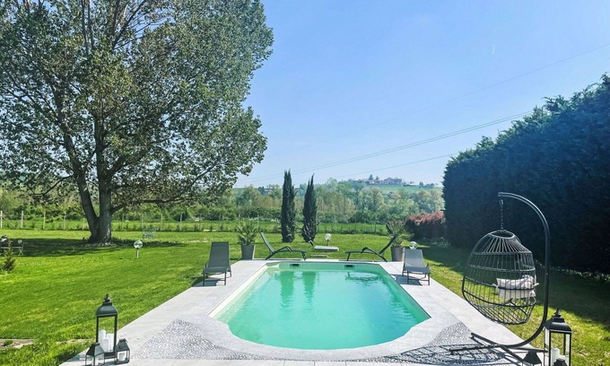 Castell'Alfero Apartment | Beautiful apartment for 4 guests with pool, WIFI, TV and patio