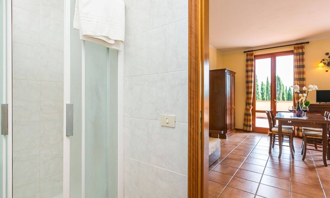 Cerreto Guidi Apartment | Beautiful apartment for 2 guests with pool, A/C, WIFI, TV and pets allowed