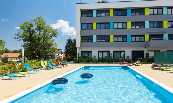 Balatonfoldvar Apartment | Beautiful apartment for 4 guests with pool, WIFI, A/C, TV and terrace