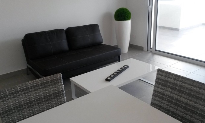 L'Ile-Rousse Apartment | BEAUTIFUL APARTMENT IN RESIDENCE STANDING UP BEAUTIFUL SEA AND MOUNTAIN