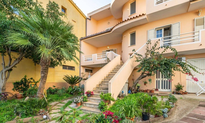 Muravera Apartment | Beautiful apartment for 6 guests with hot tub, A/C, TV, balcony and panoramic view