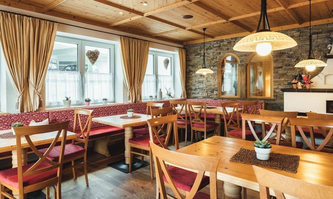 Ladis Apartment | Beautiful apartment for 6 guests with WIFI, TV, terrace, panoramic view and parking