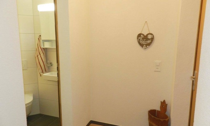 Gsteig Apartment | Beautiful apartment for 6 guests with WIFI, balcony and pets allowed