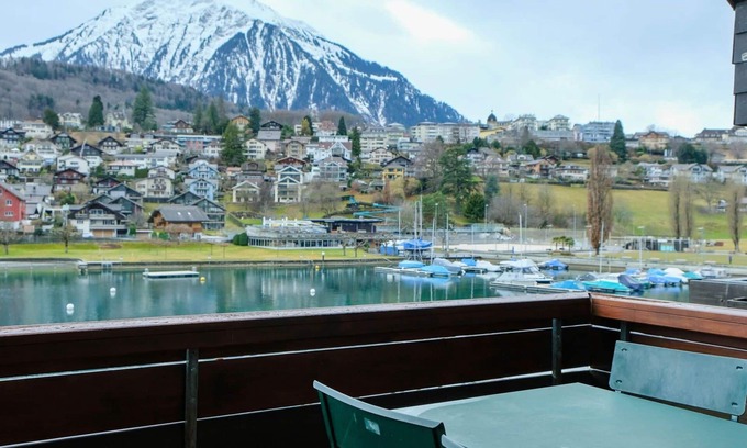 Spiez Apartment | Beautiful apartment for 4 people with WIFI, TV and balcony