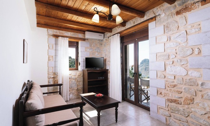 Lentas Apartment | Beautiful apartment in Lentas with sea view and pool