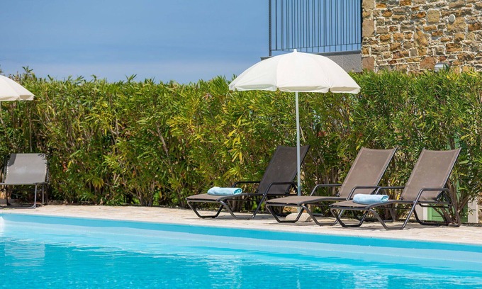 Baredine House | Beautiful apartment in villa for 6 guests with A/C, pool, WIFI, TV, terrace and panoramic view