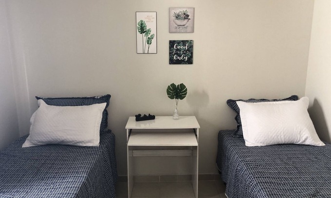 Praia do Morro Apartment | Beautiful Apt Praia do Morro - Refurbished - Wifi - Netflix - 300 meters from the beach