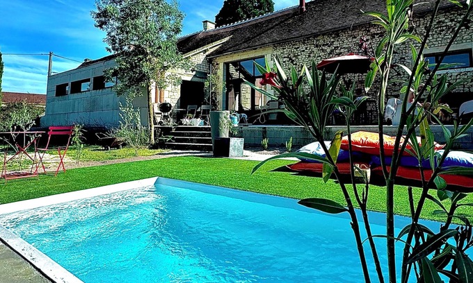 Buxeuil House | Beautiful architect-designed house with swimming pool, a blend of classic and modern
