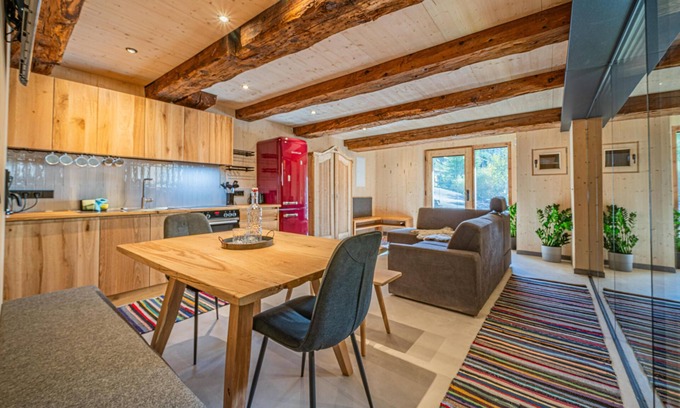 Matrei in Osttirol Apartment | Beautiful barn-style flat with terrace