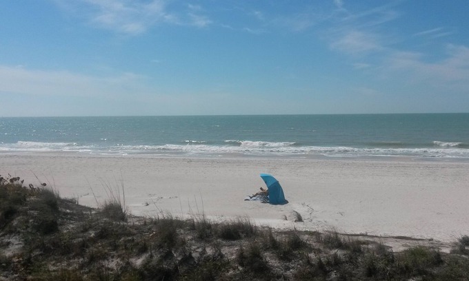 Bradenton Beach Condo | beautiful beachfront property