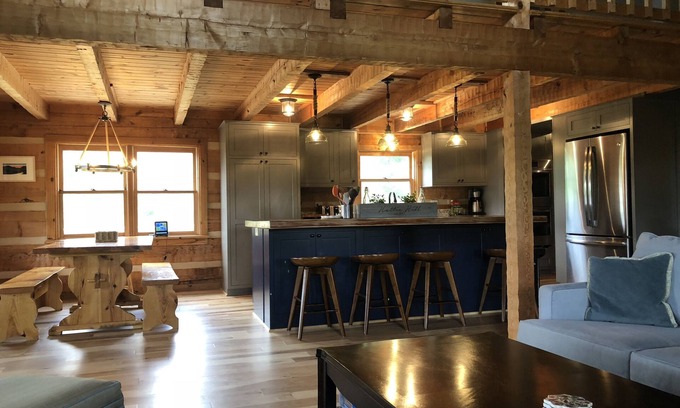 Vilas Cabin | Beautiful Blue Ridge Views, Beautiful Pastoral Setting - HH Mtn Happy