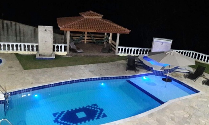 Mairinque House | Beautiful Chacara with 7 bedrooms and 8 bathrooms in condominium