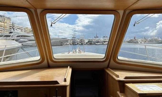 La Condamine Boat Rental | Beautiful Classic Yacht in the Heart of Monaco