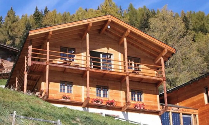 Saint-Luc Ski Chalet | Beautiful, comfortable chalet for 8 people with a splendid view. Bright and spacious, on two floors,
