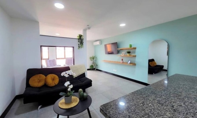 Laureles Apartment | Beautiful, cozy apt with A/C in Laureles stadium