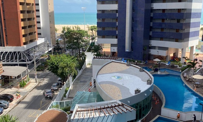 Fortaleza Apartment | BEAUTIFUL FLAT COMPLETE WITH EVERYTHING AND PLENTY OF ENTERTAINMENT FRONT OF THE SEA