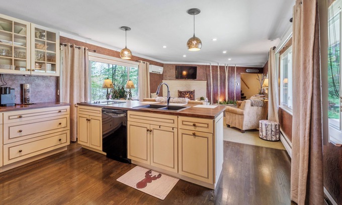 Racine House | Beautiful family lodge with all the comforts of home