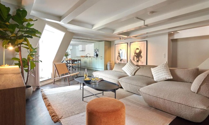 Nyhavn - Amalienborg Apartment | Beautiful Flat in Superb Location