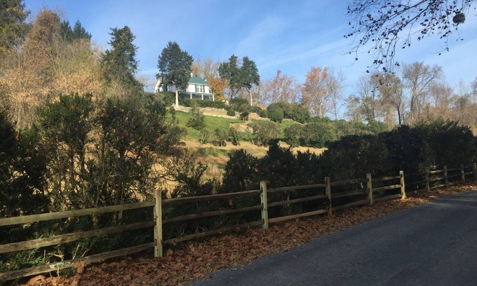 Boyce House | Beautiful Historic Home Overlooking Shenandoah River and Blue Ridge Mountains
