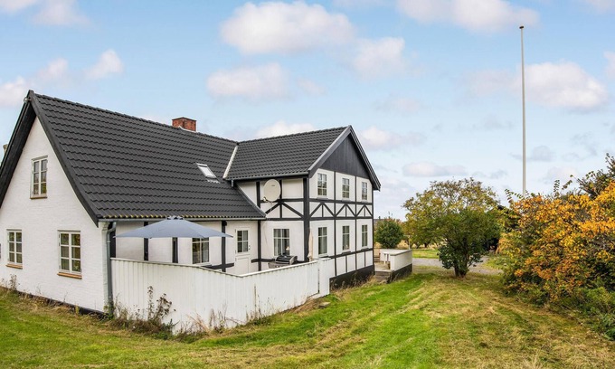 Tejn House | Beautiful home in Allinge with WiFi