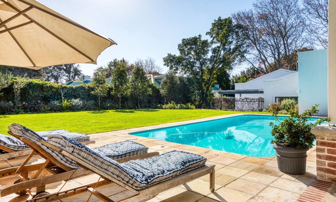 Alphen House | Beautiful home in Constantia