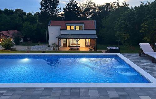 Durdevac House | Beautiful Home In Durdevac