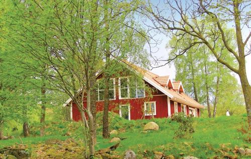 Lockna House | Beautiful Home In Lidhult With Kitchen