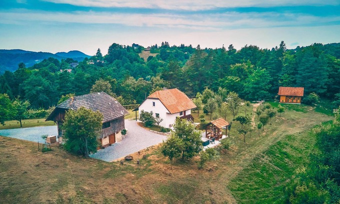 Crnomelj House | Beautiful home in Mokronog with sauna