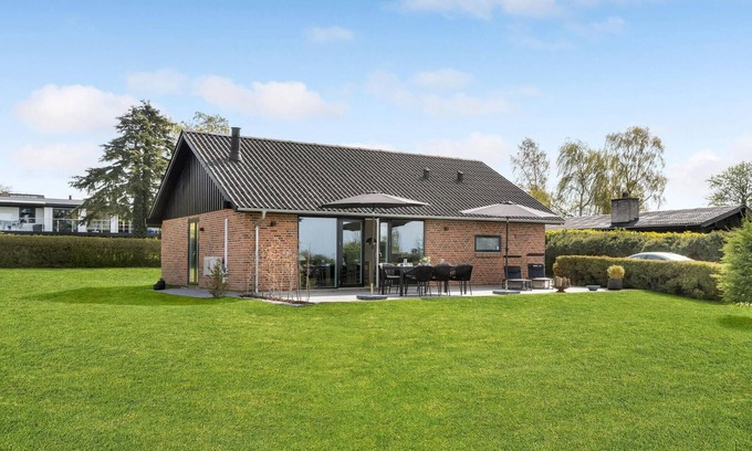 Olsted House | Beautiful home in ølsted with sauna