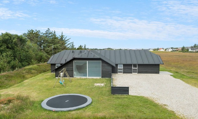 Stenbjerg House | Beautiful home in Snedsted with sauna
