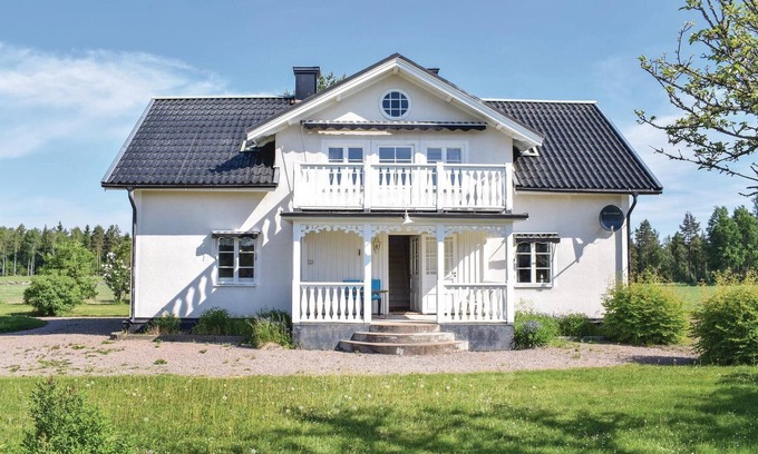 Sodra Vi House | Beautiful home in Södra Vi with WiFi