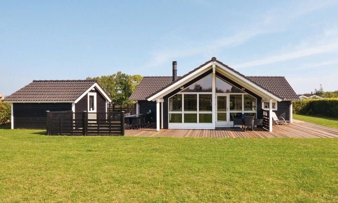 Skovmose House | Beautiful home in Sydals with sauna