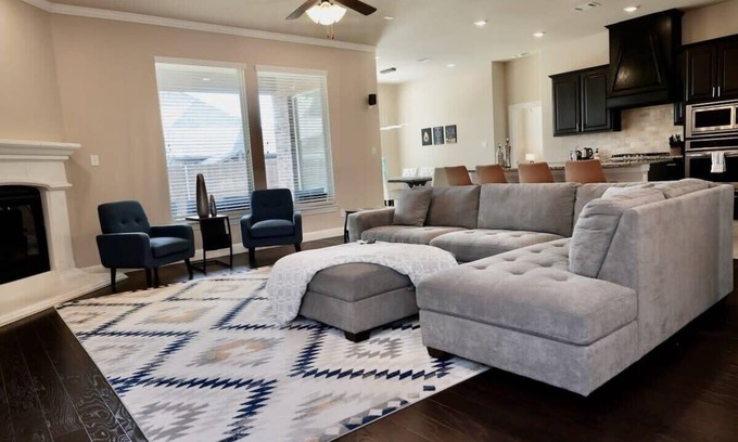 Little Elm House | Beautiful home next to PGA, guest suite,close beach, right next to frisco