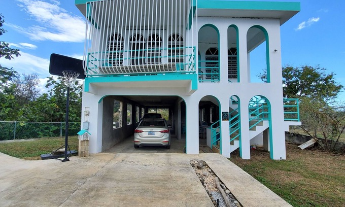 Barrero House | Beautiful home with 2 bedrooms 2 minutes from the beach.