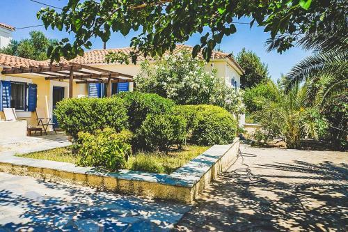 Varos House | Beautiful house ideal for families