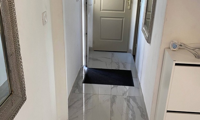 Saran House | Beautiful house with heated pool and jacuzzi 10 minutes from downtown