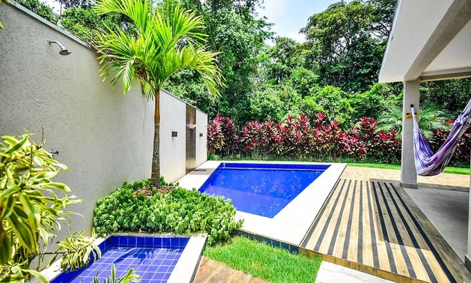 Costa do Sol House | Beautiful house with Lado Serra swimming pool, barbecue, internet, Wifi, cable TV.