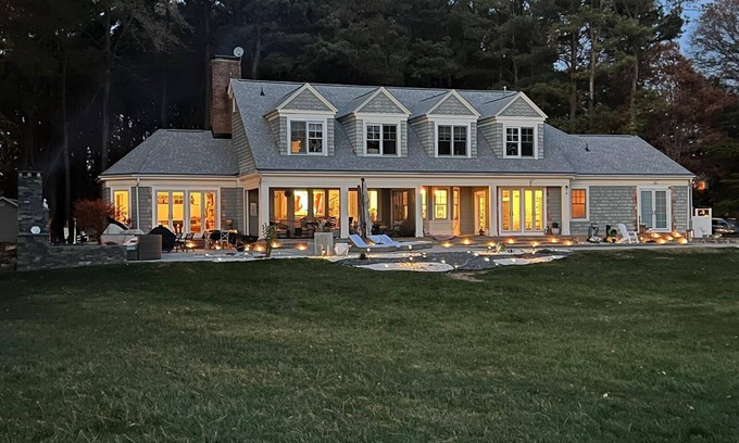 St. Michaels Villa | Beautiful Large 3 Bdrm Luxury suites with outdoor pool & spa, close walk to town