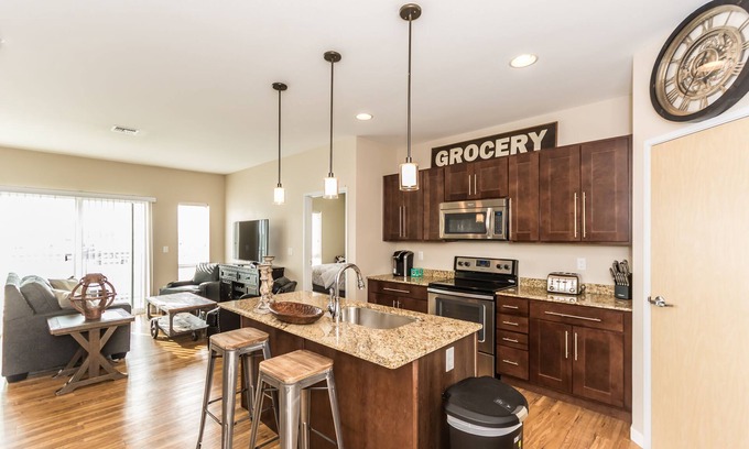 Grand Forks Apartment | Beautiful Luxury Themed Furnished Apartment