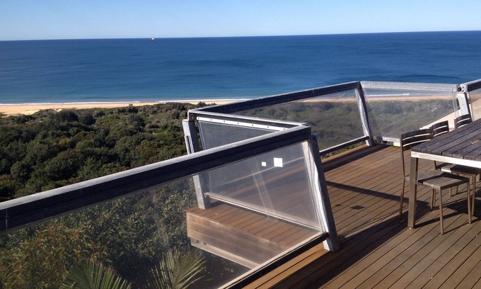 Killcare Heights House | Beautiful modern luxury home with stunning beach/National Park views