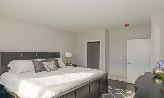 Waltham Apartment | Beautiful New Apartment near Moody St/Commuter Rail Into Boston